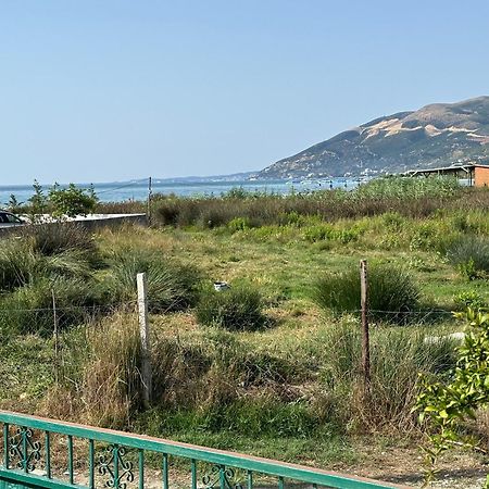 Flower'S Home Орікум Екстер'єр фото